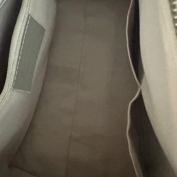 Taupe purse, crossbody strap included - Picture 3 of 4